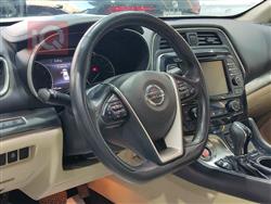 Nissan Maxima
